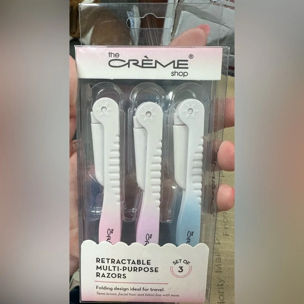 The Creme Shop Retractable Multi-Purpose Razors Set of 3‎ Pastel Folding Travel